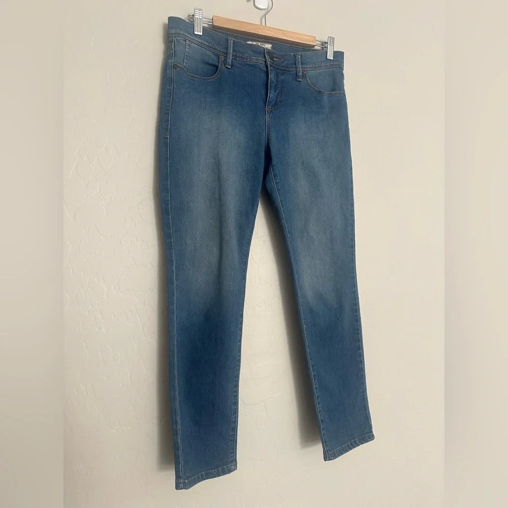 Free People Mid Rise Skinny Ankle Length Jeans Size 28 EUC 61855-1651 5125